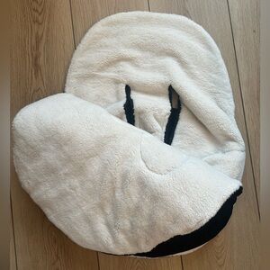 Jolly Jumper Arctic Sneak-A-Peek Infant Winter Car seat Cover Insert Bag Bunting